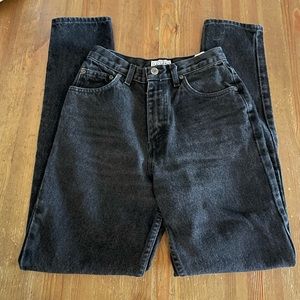 VINTAGE Arizona Jean Company black skinny jeans 25”